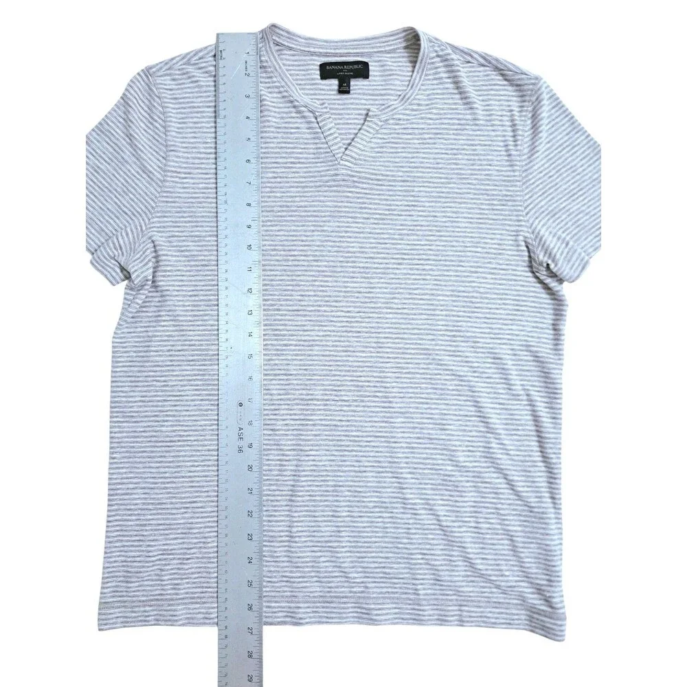 Banana Republic Linen Blend Striped Short Sleeve Short V Neck Men Size Medium